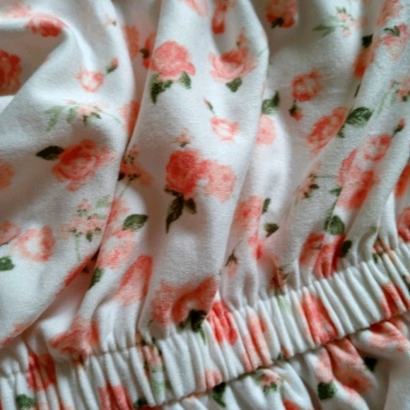 STRAPLESS TUBE TOP! - Picture 3 of 6